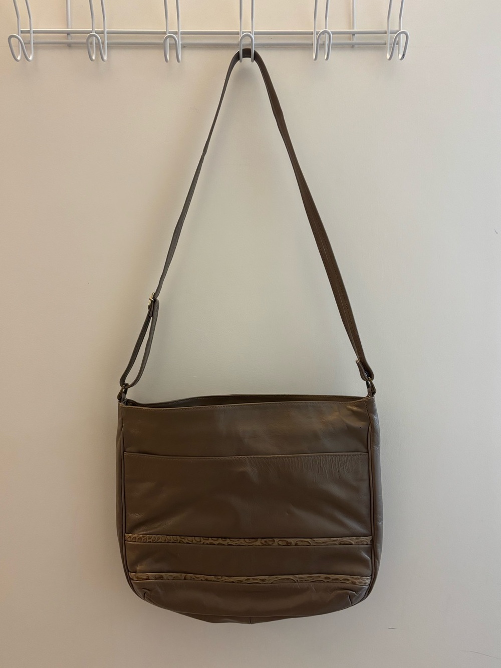 Vintage Italian Genuine Leather Taupe Shoulder Bag